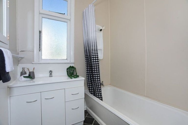 Photo of property in 78 Jickell Street, Hokowhitu, Palmerston North, 4410