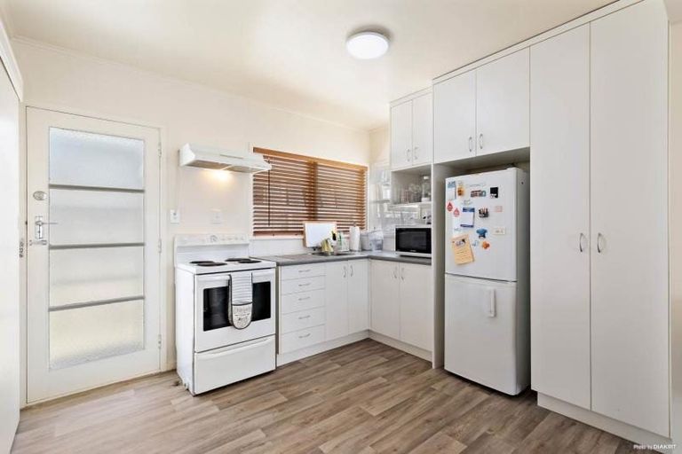 Photo of property in 2/84 Archers Road, Glenfield, Auckland, 0629