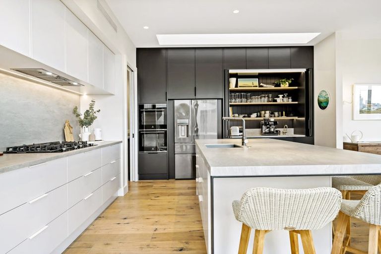 Photo of property in 71a Ngataringa Road, Devonport, Auckland, 0624