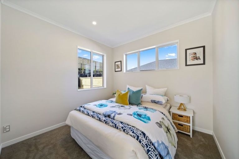 Photo of property in 5 Papaview Road, Papakura, 2110