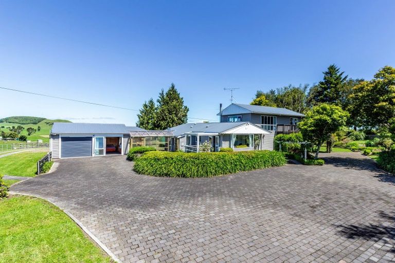 Photo of property in 52 Whakaroa Road, Kinloch, Taupo, 3385