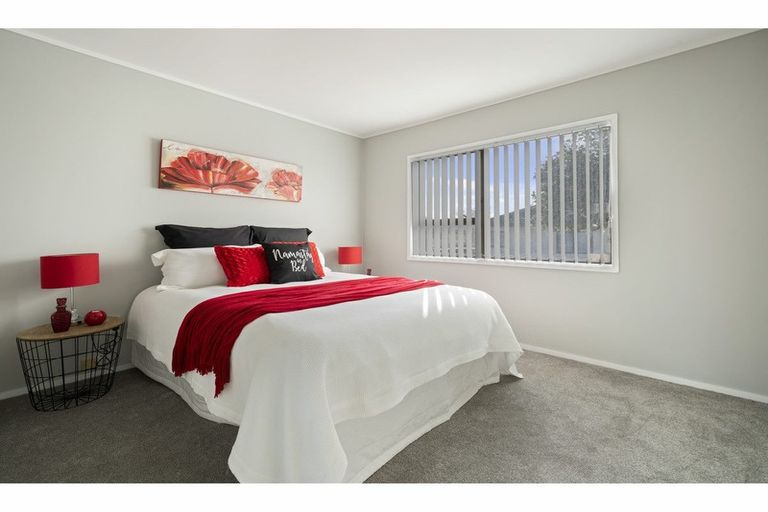 Photo of property in 1/26 Tamworth Close, Manurewa, Auckland, 2102