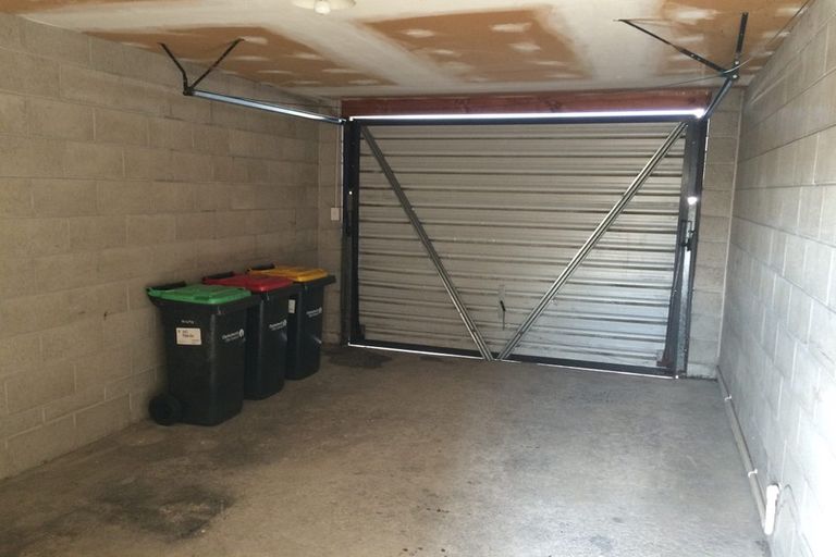 Photo of property in 2/30 Picton Avenue, Riccarton, Christchurch, 8011