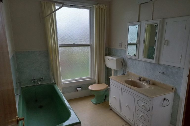 Photo of property in 204 Riccarton Road, Riccarton, Christchurch, 8041