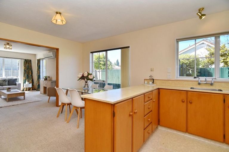 Photo of property in 2/12 Lagan Street, Belfast, Christchurch, 8051