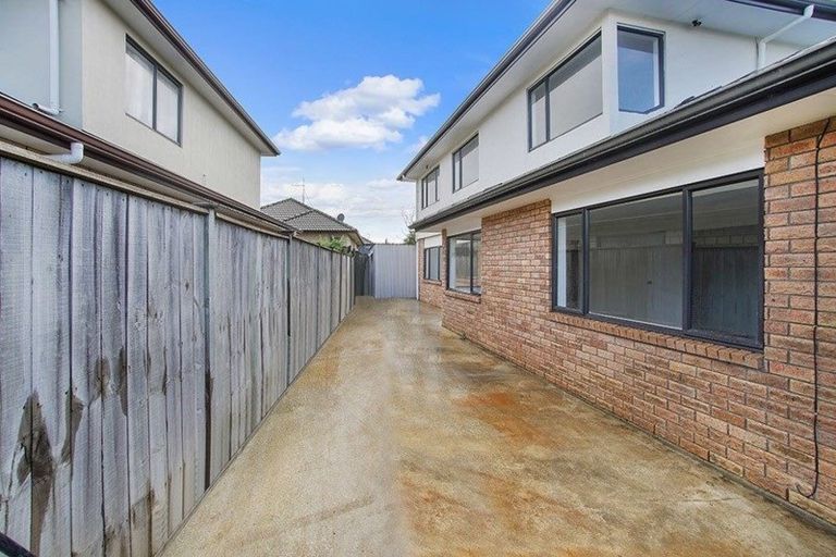 Photo of property in 20 Speyside Crescent, Flat Bush, Auckland, 2016