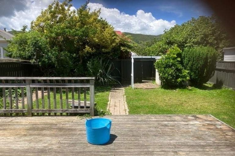 Photo of property in 110 Cambridge Terrace, Fairfield, Lower Hutt, 5011