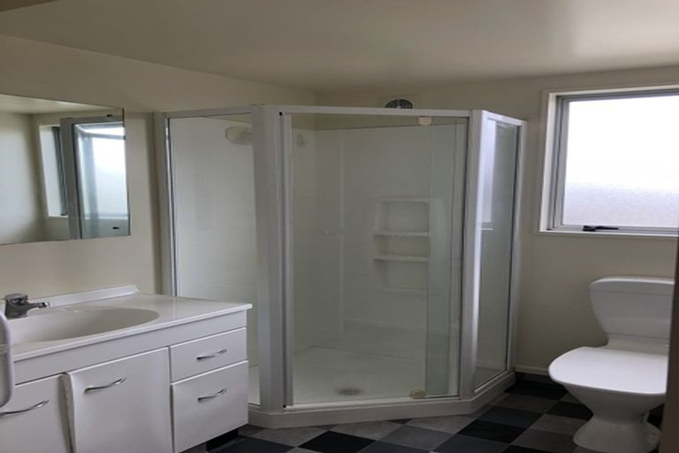 Photo of property in 105a Elizabeth Street, Riccarton, Christchurch, 8041