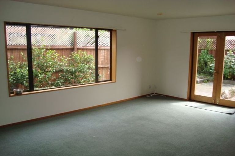 Photo of property in 9a Clyde Road, Upper Riccarton, Christchurch, 8041