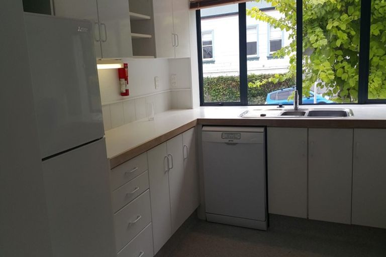 Photo of property in 9/14 Harriett Street, Thorndon, Wellington, 6011
