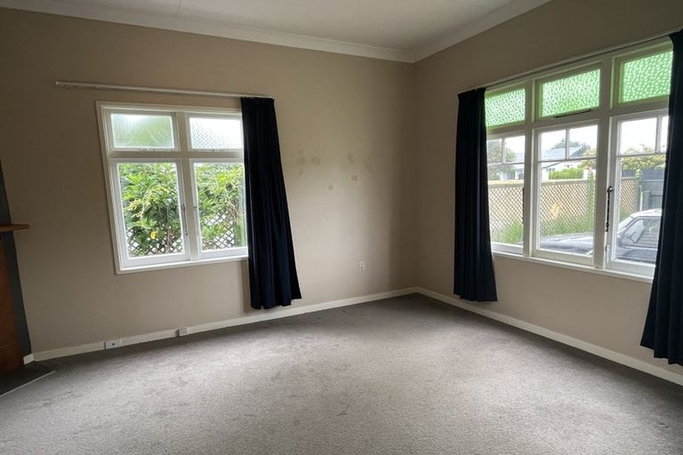 Photo of property in 17 Knowles Street, Terrace End, Palmerston North, 4410