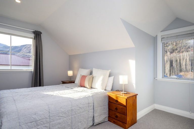 Photo of property in 107 Devon Street, Arrowtown, 9302