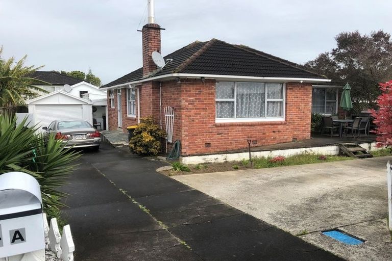 Photo of property in 2/4 Mcleod Road, Weymouth, Auckland, 2103