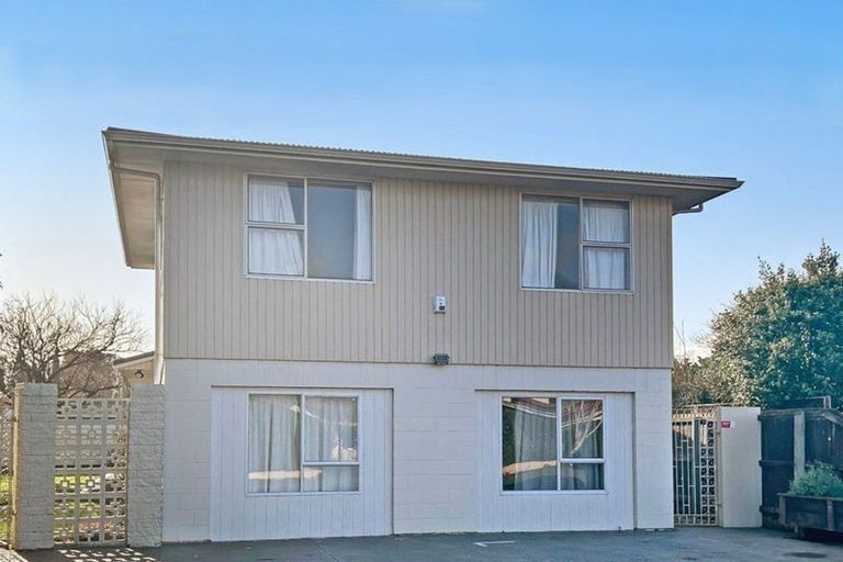 Photo of property in 48 Kent Lodge Avenue, Avonhead, Christchurch, 8042