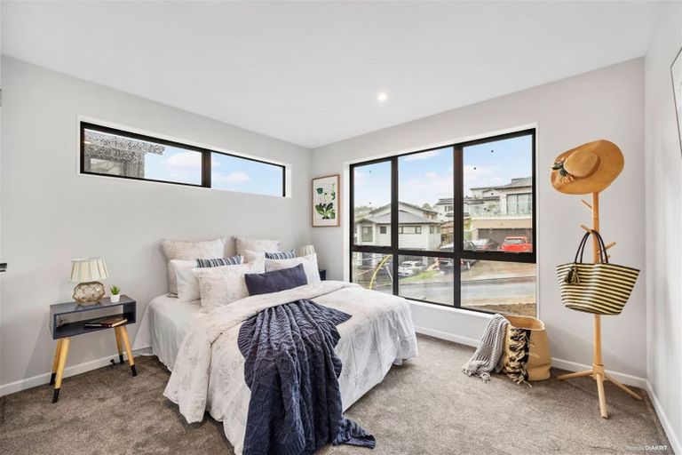 Photo of property in 124 San Valentino Drive, Henderson, Auckland, 0612