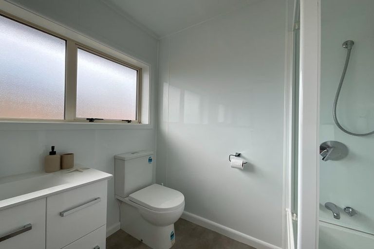 Photo of property in 16 Worthy Street, Ilam, Christchurch, 8041