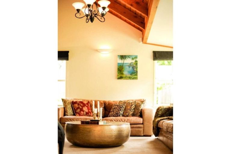 Photo of property in 11 Fairway Drive, Kerikeri, 0230