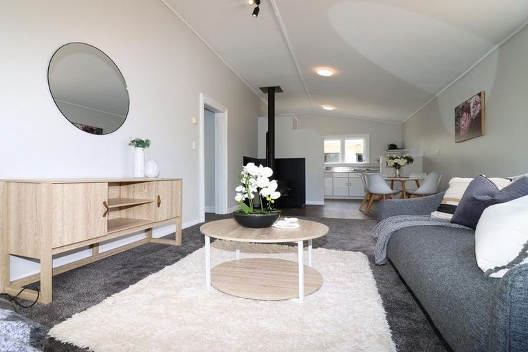 Photo of property in 276 High Street South, Carterton, 5713