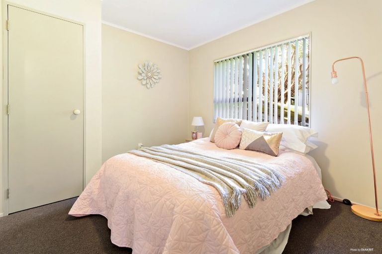 Photo of property in 4/133 View Road, Sunnyvale, Auckland, 0612