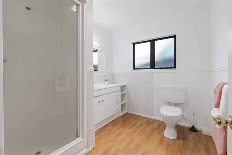 Photo of property in 1/16 Dalmahoy Place, Wattle Downs, Auckland, 2103