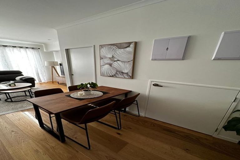 Photo of property in 34 Waipuhinui Way, Wiri, Auckland, 2104