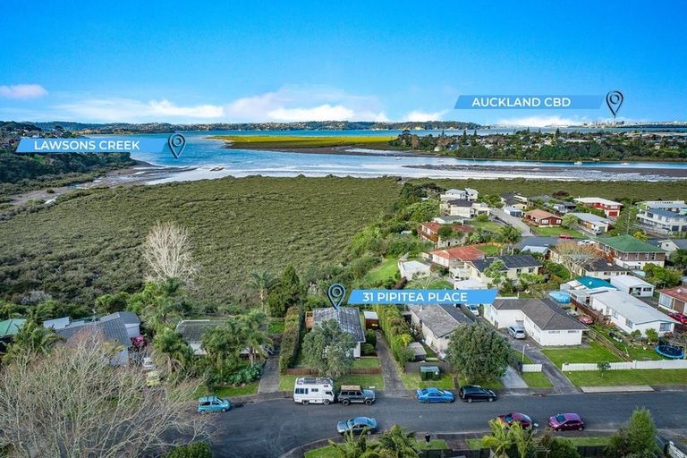 Photo of property in 31 Pipitea Place, Massey, Auckland, 0614