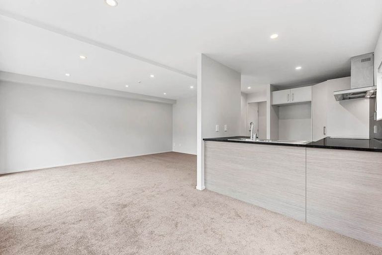 Photo of property in 22/45a Swanson Road, Henderson, Auckland, 0610