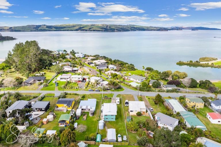 Photo of property in 25 Ngatoto Road, Tinopai, Matakohe, 0593