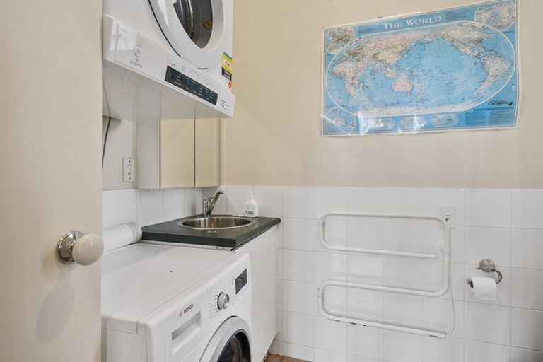 Photo of property in 3 Newman Terrace, Thorndon, Wellington, 6011