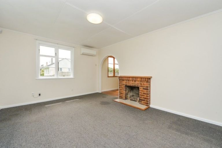 Photo of property in 82 Holland Road, Fairfield, Hamilton, 3214