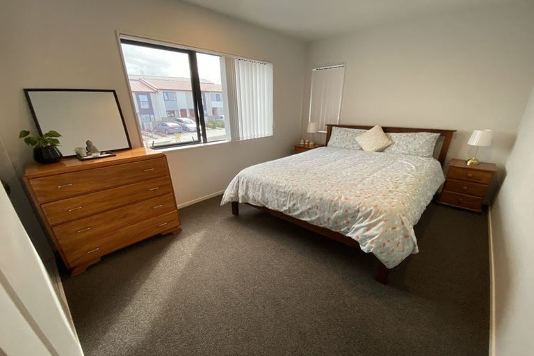 Photo of property in 36 Matawhanga Drive, Wattle Downs, Auckland, 2103