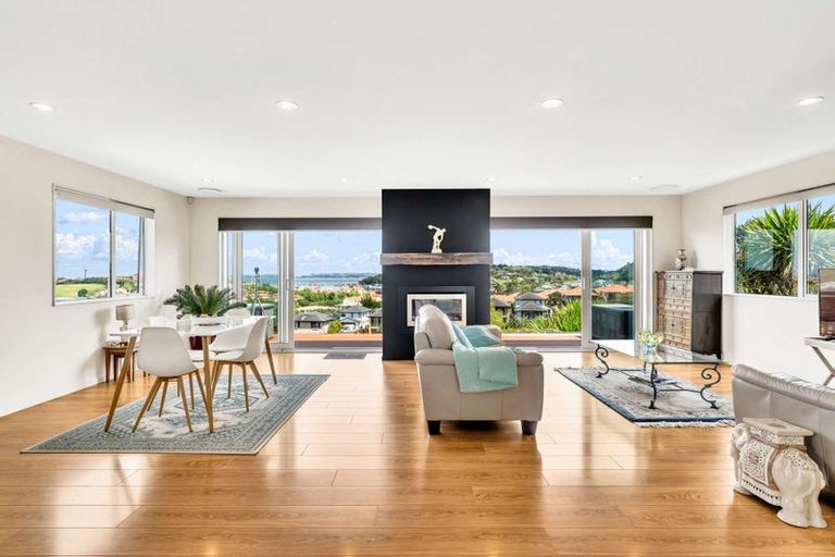 Photo of property in 141 Alec Craig Way, Gulf Harbour, Whangaparaoa, 0930