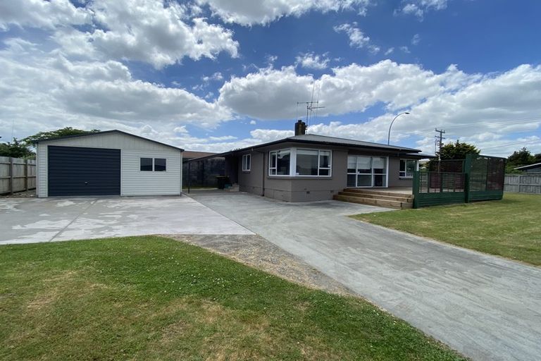 Photo of property in 1 Mears Road, St Andrews, Hamilton, 3200