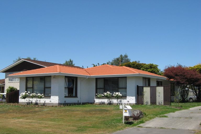 Photo of property in 17 Strathean Avenue, Avonhead, Christchurch, 8042