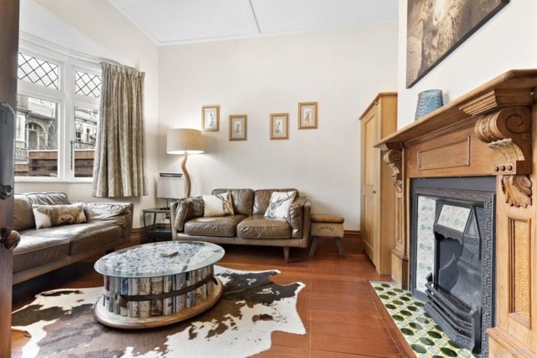 Photo of property in 77 Wright Street, Mount Cook, Wellington, 6021