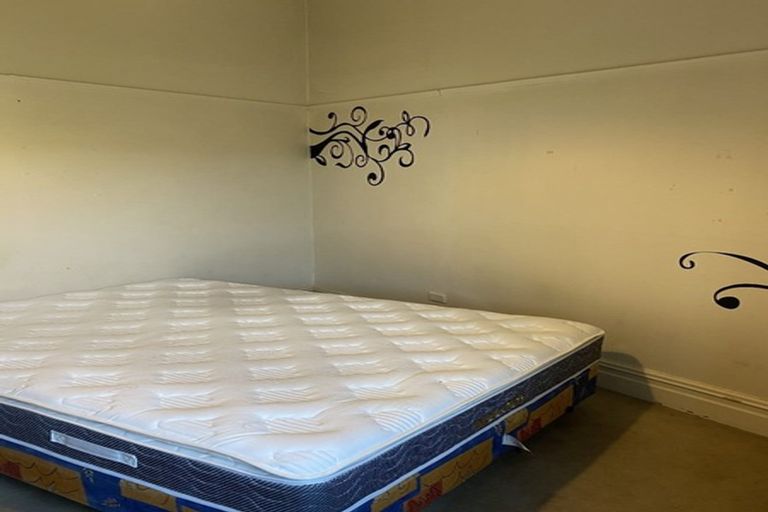 Photo of property in One Royal Tce, 1 Royal Terrace, Dunedin Central, Dunedin, 9016