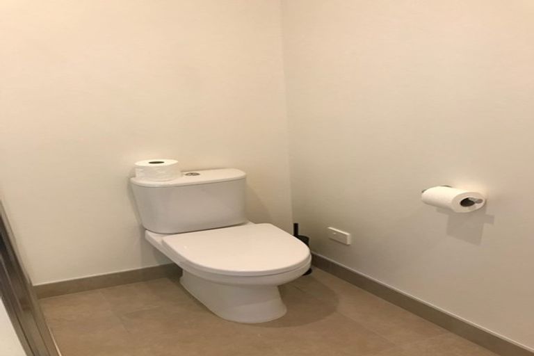 Photo of property in 35 Kanuka Road, Hobsonville, Auckland, 0616