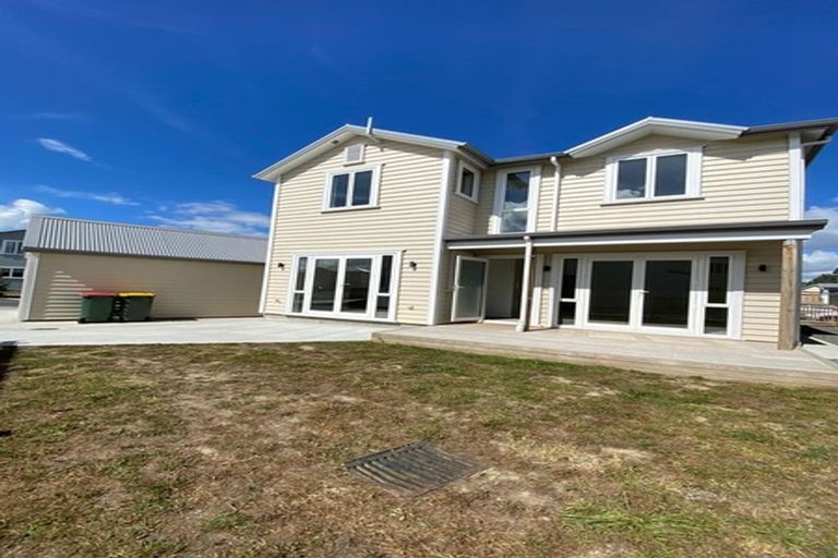 Photo of property in 26 Warbler Crescent, Papakura, 2110