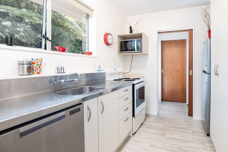 Photo of property in 9/2 Waterloo Place, Westown, New Plymouth, 4310