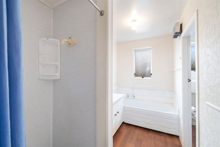 Photo of property in 2/35 Oldwood Street, Bishopdale, Christchurch, 8053