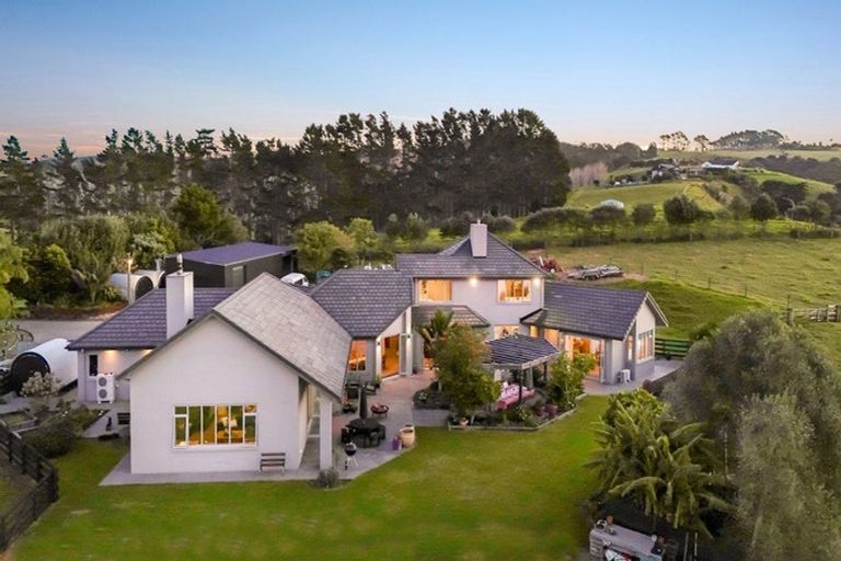Photo of property in 288 Rimmer Road, Helensville, 0875