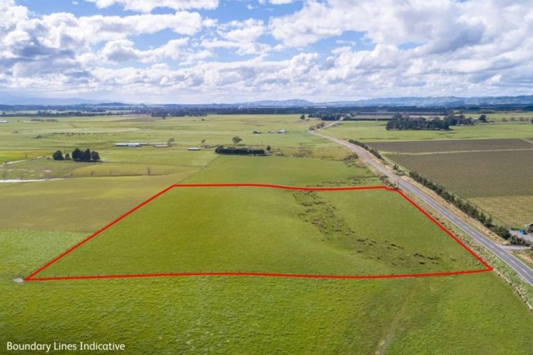 Photo of property in 962 Lake Ferry Road, Dyerville, Martinborough, 5781