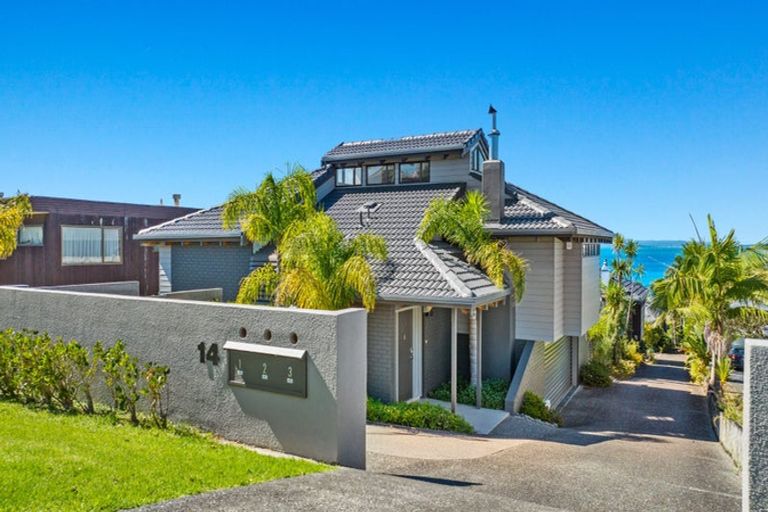 Photo of property in 1/14 Marama Street, Castor Bay, Auckland, 0620