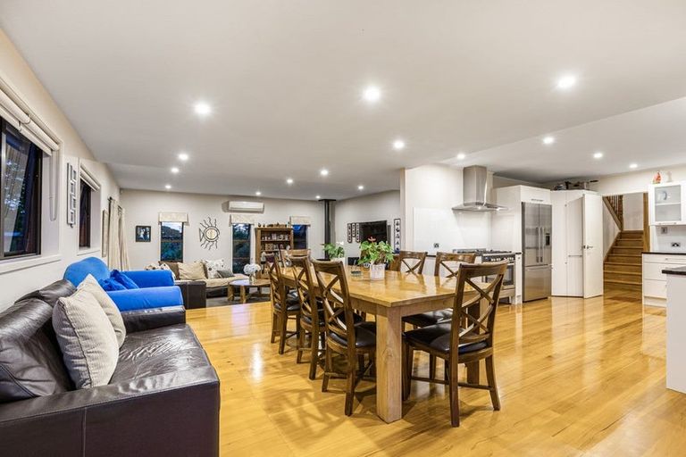 Photo of property in 32 Cockle Bay Road, Cockle Bay, Auckland, 2014