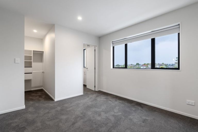 Photo of property in 198 Forrest Hill Road, Forrest Hill, Auckland, 0620