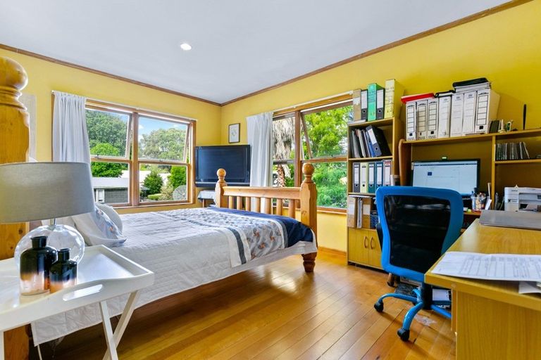 Photo of property in 18 Killarney Avenue, Torbay, Auckland, 0630