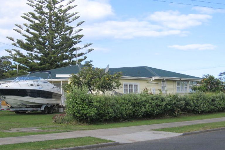 Photo of property in 10 Athenree Road, Athenree, Katikati, 3177