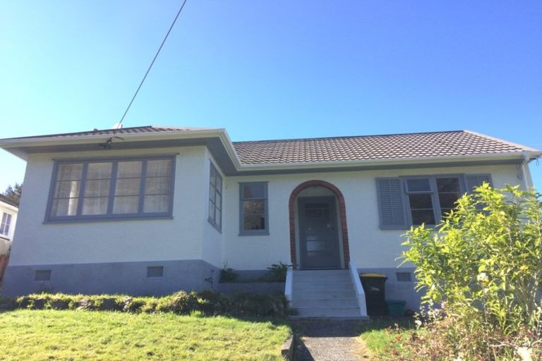 Photo of property in 40 Sunshine Avenue, Karori, Wellington, 6012