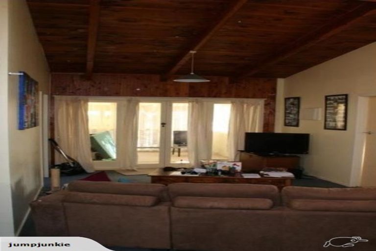 Photo of property in 11 Gladstone Grove, Richmond Heights, Taupo, 3330