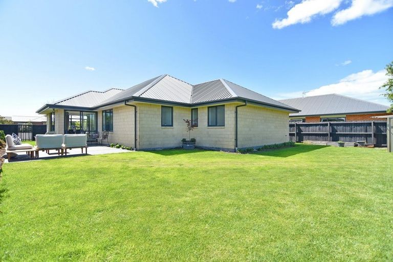 Photo of property in 11 Taiwhenua Street, Rangiora, 7400